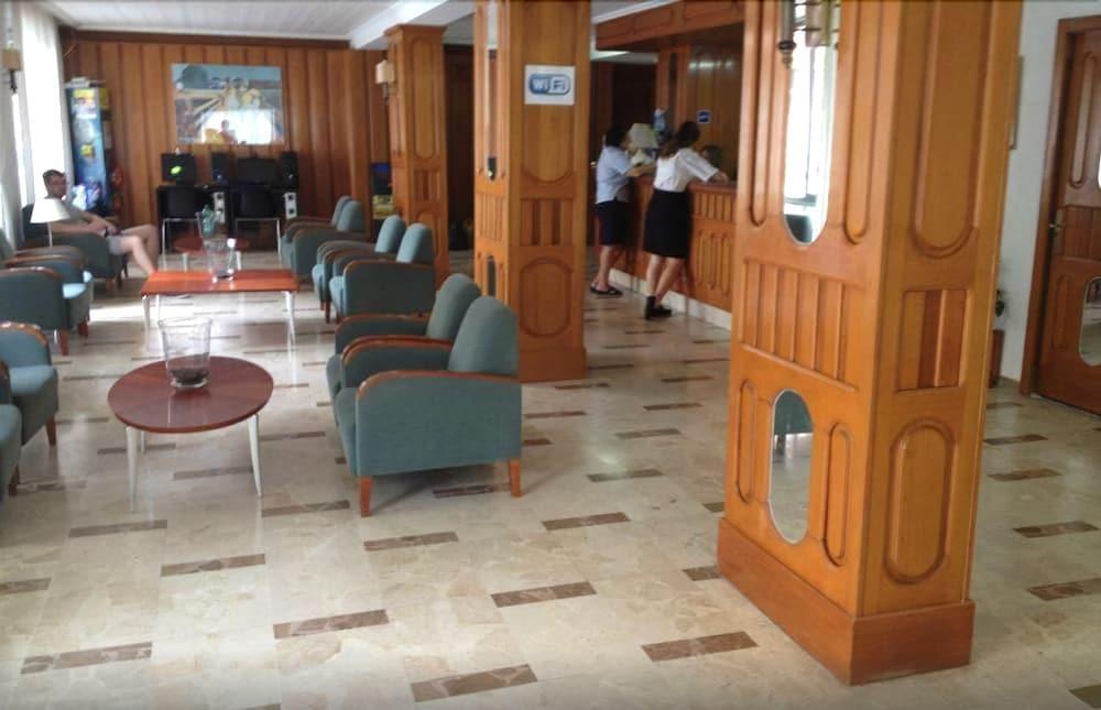 Hotel Selva Arenal Ел Аренал Екстериор снимка